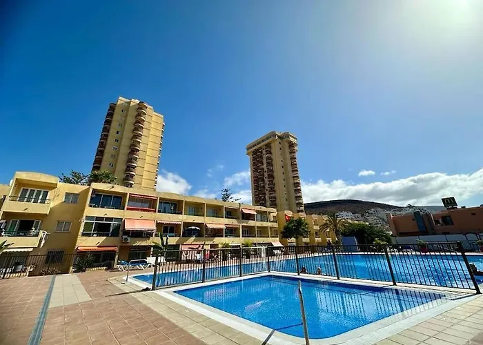 Vistas Cristianos 2 Swimming Pools شقة *